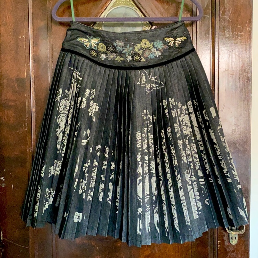 Oilily Pleated Circle Skirt Floral Hand Embroidery Beads Sequins Studs Small